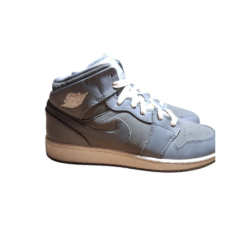 Nike‎ Air Jordan 1 Youth Size 5.5Y Streetwear Academia Grungecore Retro Sneakers